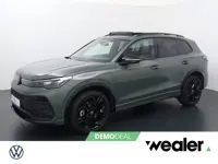 Volkswagen Tiguan R-Line Edition 1.5 eHybrid 150 kW / 204 PK DSG | Black Style | Panoramadak | Trekh