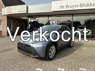 Toyota Aygo X 1.0 VVT-i Play Automaat 1e eigenaar / dealeronderhouden / Apple Carplay / Android Auto