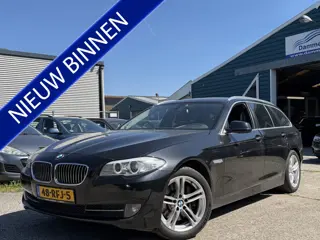 BMW 5 Serie Touring 528i High EXE Aut8 | ECC | 18" LMV | Leer | Navi | Trekhaak
