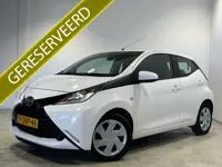 Toyota Aygo 1.0 VVT-i x-play | Achteruitrijcamera | Airco | Radio |