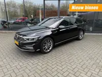 VOLKSWAGEN PASSAT VARIANT 1.5 TSI R-LINE,Vol Leer,LED,Schuifdak,Digi Displ.,Cam,Trekhk afn.,BLIS,