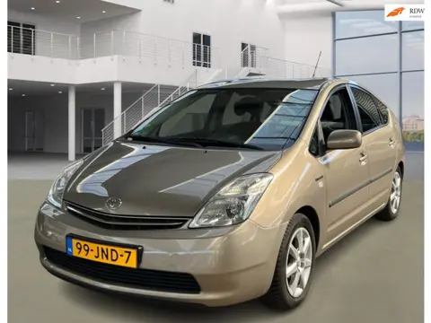 Toyota Prius 1.5 VVT-i Comfort AUT LEDER PSENSOR CRUISE TREKHAAK 2 X SLEUTELS