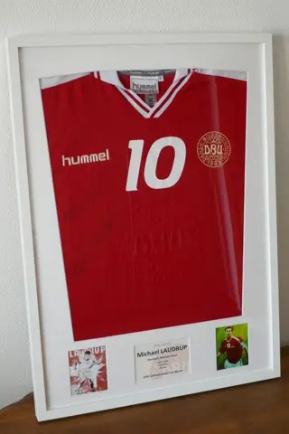 Danemark - Michael Laudrup - 1998 - Gesigneerd overhemd