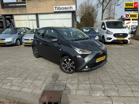 Toyota Aygo 1.0 VVT-i x-cite, 31.000 KM, Apple car play, Camera