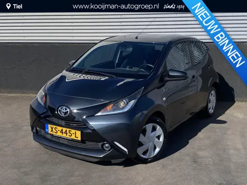 Toyota Aygo 1.0 VVT-i x-pure Automaat, Airco, achteruitrij camera, bluetooth telefoonvoorbereiding, 