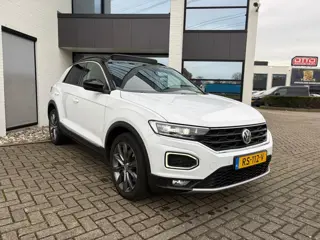 Volkswagen T-Roc 1.0 TSI Style PANO / VIRTUAL / NAP / PDC / CARPLAY / ADD CRUISE / LANE ASSIST /
