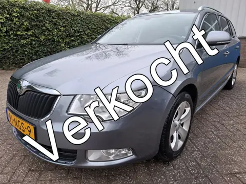 Škoda Superb Combi 1.8 TSI KOPPELING MATIG LEER/CLIMAT/CRUISE/NAVI/TREKHAAK 160PK