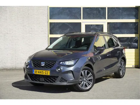 SEAT Arona 1.0 TSI Style BJ2022 Lmv 17" | Led | Pdc | App-Connect | Climate control | Cruise control