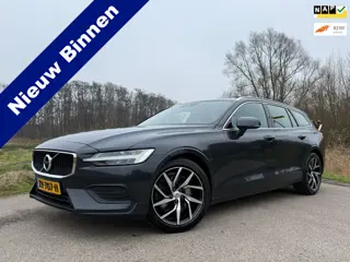Volvo V60 2.0 T5 Momentum Automaat | Apple CarPlay/Android Auto | H-Leder | 18" Velgen | Navi | Clim