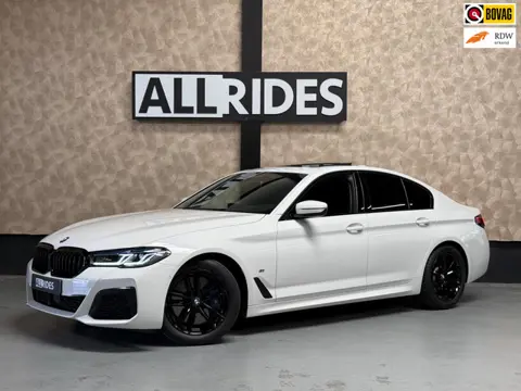 BMW 5-serie 540 i High M Sport Executive | opendak | laser | keyless | memory seats