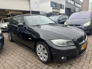BMW 3-serie Touring 318i Business Line