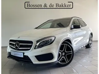 Mercedes-Benz GLA-klasse 200 Edition 1 | Afneembare trekhaak | Panorama dak | Carplay