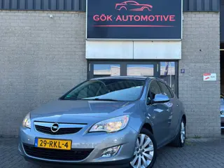 Opel Astra 1.4 Turbo Cosmo / Stoelverwarming / StuurVerwarming / NAP / Automaat / Navi / PDC / Airco