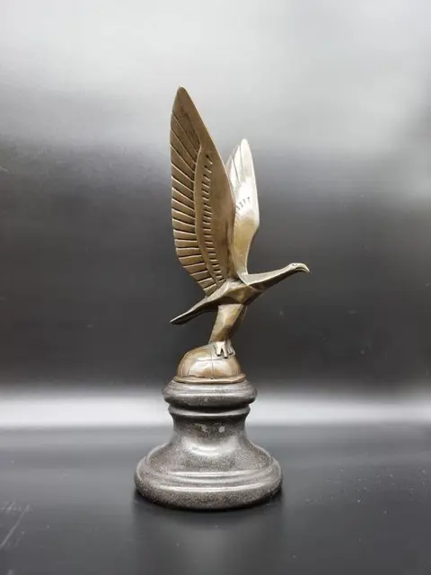 Decoratief object - Bronze Eagle on Globe Car Mascot -