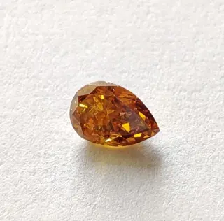 1 pcs Diamant - 0.56 ct - Peer - fancy diepbruinachtig