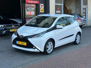 Toyota Aygo 1.0 VVT-i x-play 5 Deurs Airco Camera