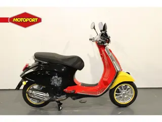 Vespa Primavera 50 Walt Disney 45 km (bj 2024)