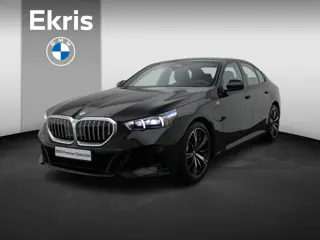 BMW 5 Serie Sedan 530e M Sportpakket | Comfort Pack | Stuurwielrand Verwarmd | Trekhaak | Comfortsto