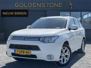 Mitsubishi Outlander 2.0 PHEV Instyle+ 1e Eigenaar,Schuifdak,Camera,Trekhaak,Keyless,Leder,Clima,Sto