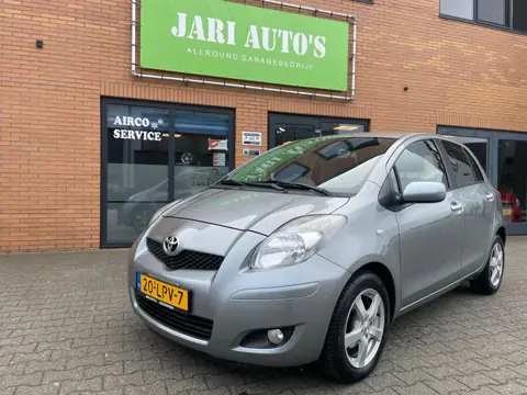 Toyota Yaris 1.3 VVTi Aspiration Automaat ! (bj 2010)