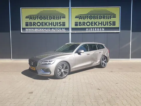 Volvo V60 2.0 T6 Twin Engine AWD Inscription (bj 2020)