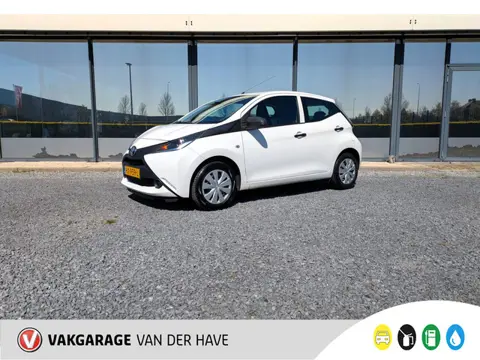 Toyota Aygo 1.0 VVT-i x-fun | 5 deurs | Airco | Bluetooth