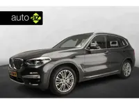 BMW X3 xDrive20i Panoramadak / Trekhaak / Sportstoelen / Park -assist / LED / Harman-Kardon / Head-u