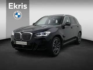 BMW X3 xDrive20d M Sportpakket | Innovation Pack | Trekhaak | Panoramadak | Head- Up Display | Laser
