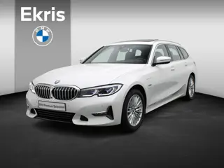 BMW 3 Serie 320e Touring High Executive | Luxury Line | Parking Pack | Achteruitrijcamera | Panorama