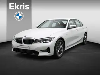 BMW 3 Serie Sedan 330e High Executive | Model Sport Line | Parking Pack | Sportstoelen | Parking Ass