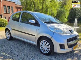 Peugeot 107 1.0 Access Accent 5-deurs AIRCO