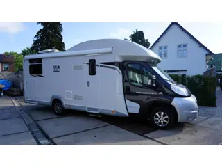 LMC Breezer 730 H Lengte bedden en hefbed