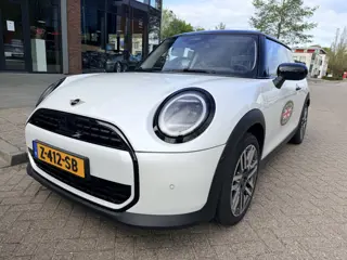 MINI Mini 1.5 Cooper C Classic M (bj 2024, automaat)