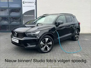 Volvo XC40 1.5 T4 Recharge R-Design | Adaptieve cruise | Panorama dak | 360 Camera |