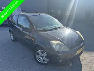 Ford Fiesta 1.4 TDCi Futura Clima|Radio 2007 (bj 2006)