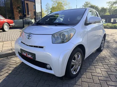 Toyota iQ 1.0 VVTi Aspiration (bj 2009)
