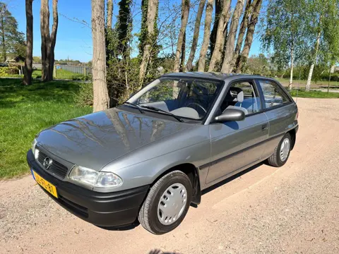 Opel Astra 1.4i L