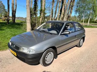 Opel Astra 1.4i L
