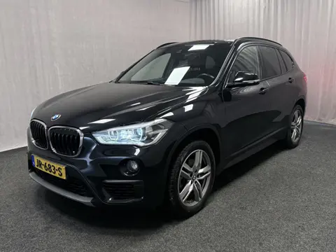 BMW X1 sDrive18i Centennial Executive | Trekhaak | Leer | Navi | 18" M velgen |