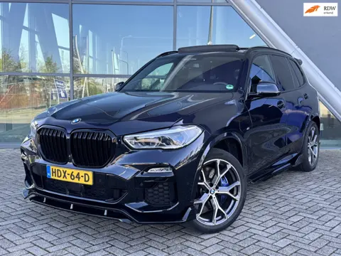 BMW X5 XDrive45e High Executive M-Sport SKY Lounge / Soft Close / Trekhaak / Stuurverwarming