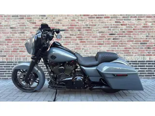 Harley Davidson 103 FLHXS Street Glide Special CVO Black-Out