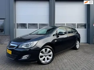 Opel Astra Sports Tourer 1.4 Turbo Sport Leder Xenon Fiets!