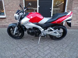 Suzuki Tour GSR 600