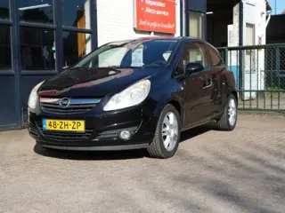 OPEL CORSA 1.4-16V Cosmo