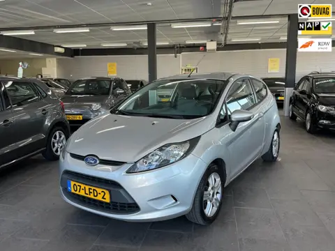 Ford Fiesta 1.25 Limited airco elektrische pakket lm-velgen parkeersensoren 137 dzkm nl auto