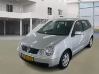 Volkswagen Polo 1.4-16V Highline/ LAAG KM/ ZEER NETJES/ SCHERM
