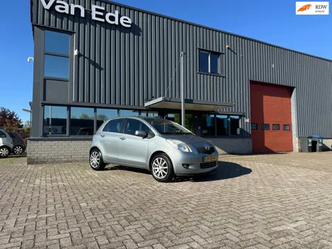 Toyota Yaris 1.3 VVTi Sol Aut. 5drs S-Line Airco