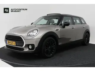 Mini Mini Clubman 1.5 Cooper Automaat (PANORAMADAK, GROOT-NAVIGATIE, LEDER, PARKEERSENSOREN)