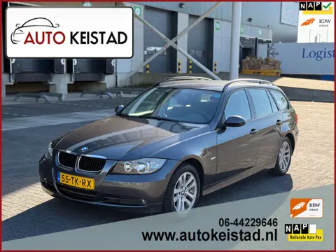 BMW 3-serie Touring 320i AUTOMAAT CLIMA/CRUISE/STOELVERWARMING!