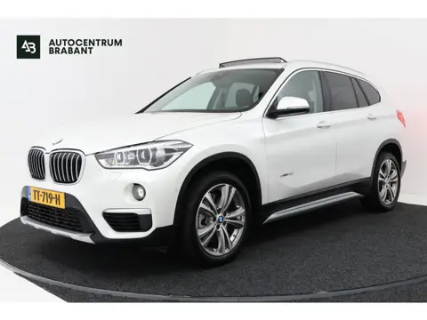 BMW X1 SDrive20i High Executive (PANORAMADAK, HARMAN/KARDON, GROOT-NAVIGATIE, STOELVERWARMING, DEALE